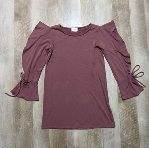 Everly Long Wavy Sleeve Top